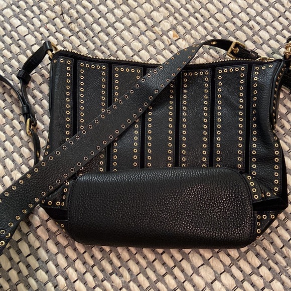 Michael Kors purse. - Picture 4 of 6